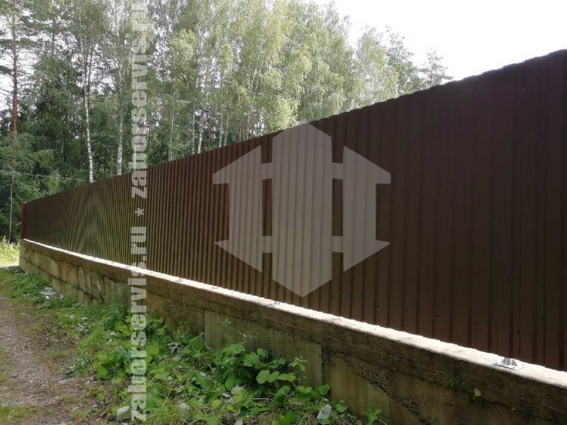 Забор из профнастила на ленточном фундаменте 38 метров