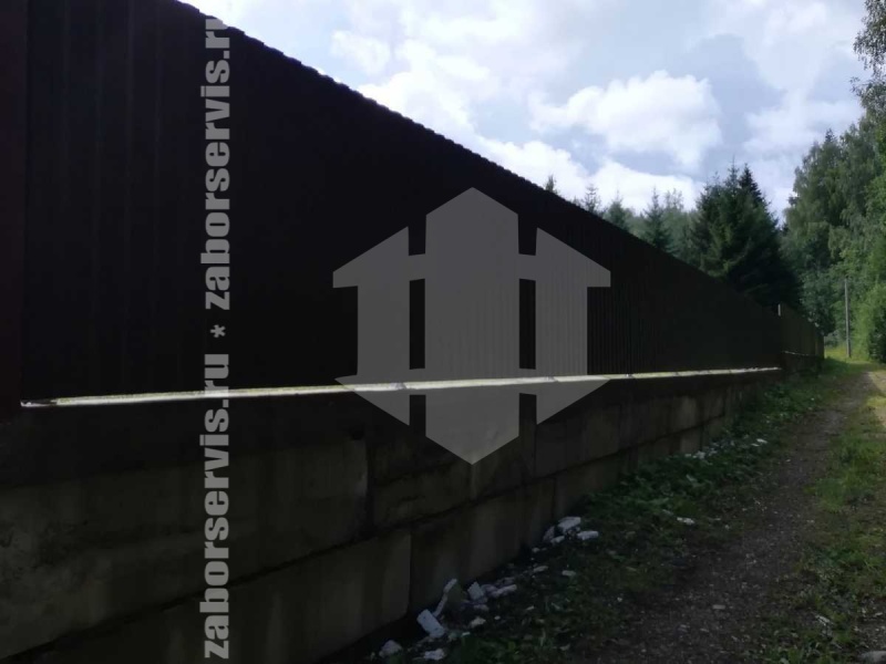 Забор из профнастила на ленточном фундаменте 38 метров
